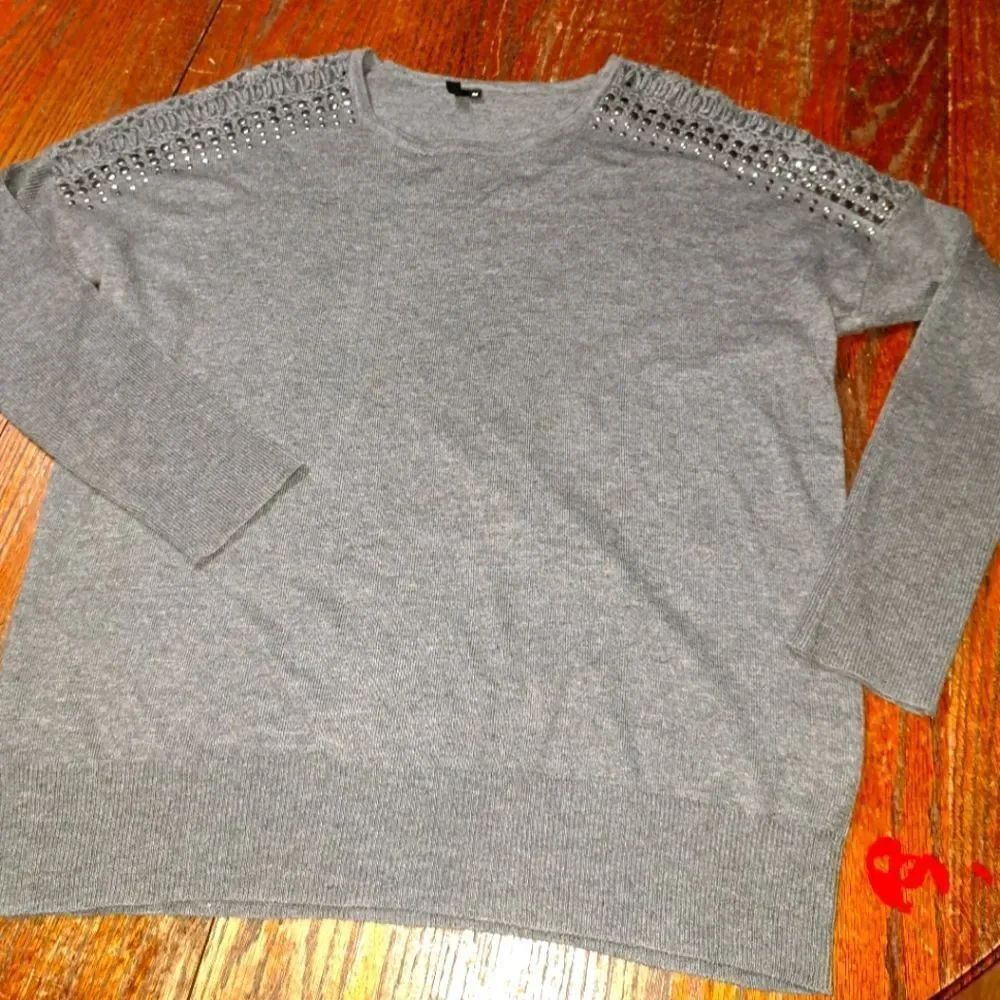 Medium VIP Grey Long Sleeve Crochet Knit Shoulder Embellished Knit Sweater